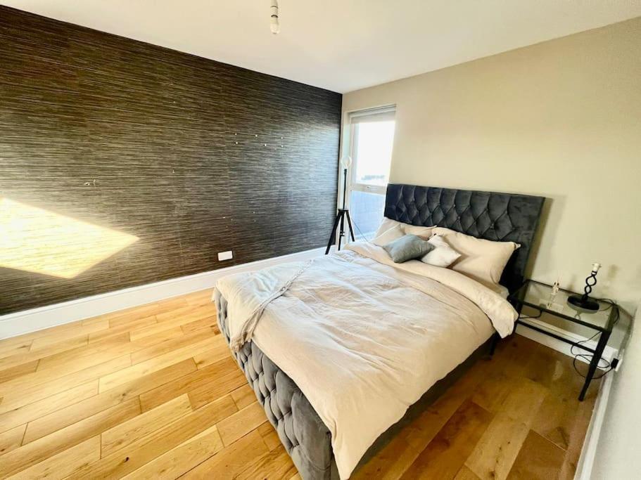 Lovely Two Bed Flat London Exteriör bild